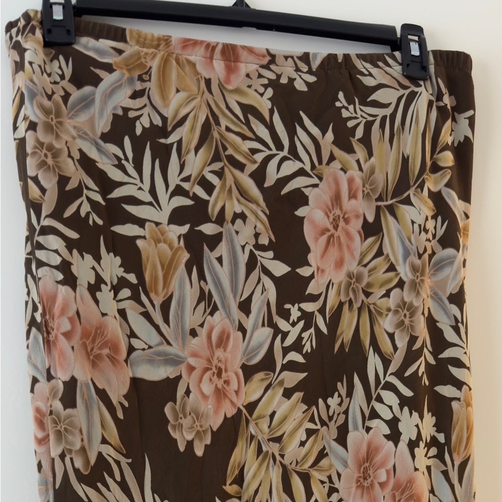 Floral Print Skirt in Brown and Pink Size 14